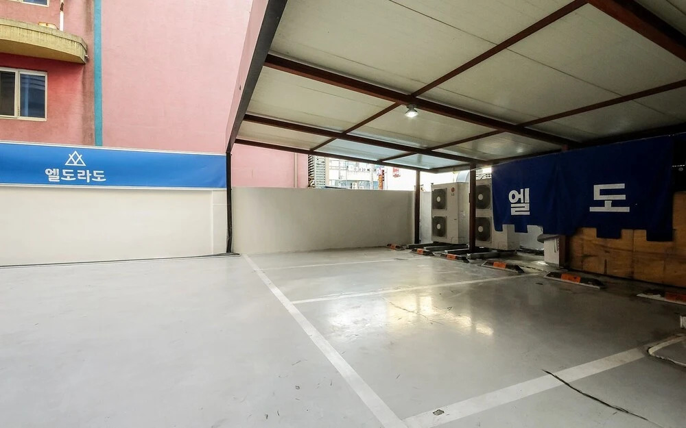 Jeonju Junghwasandong El Dorado in Jeonju, South Korea