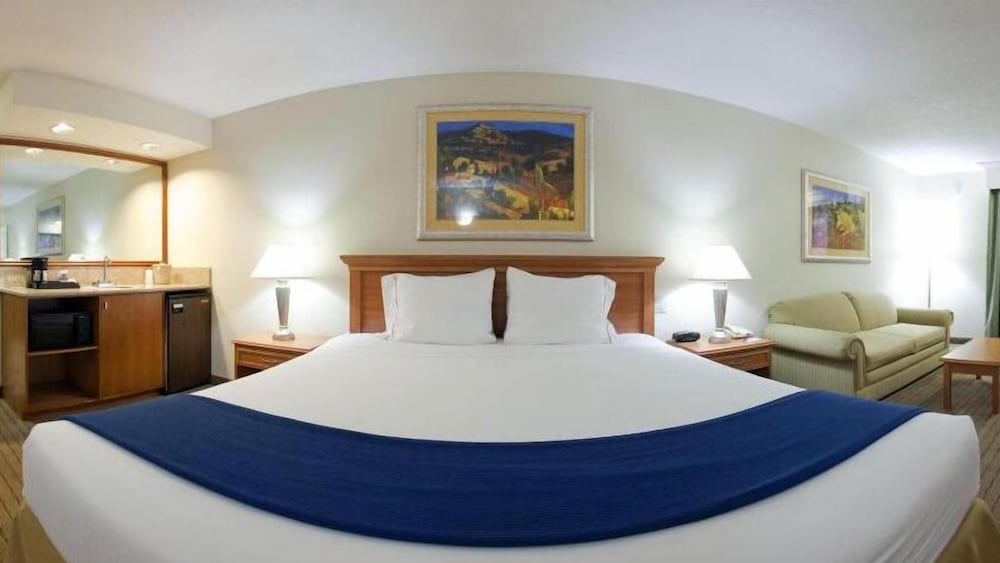 Holiday Inn Express Hotel & Suites Corning by IHG - photo 11