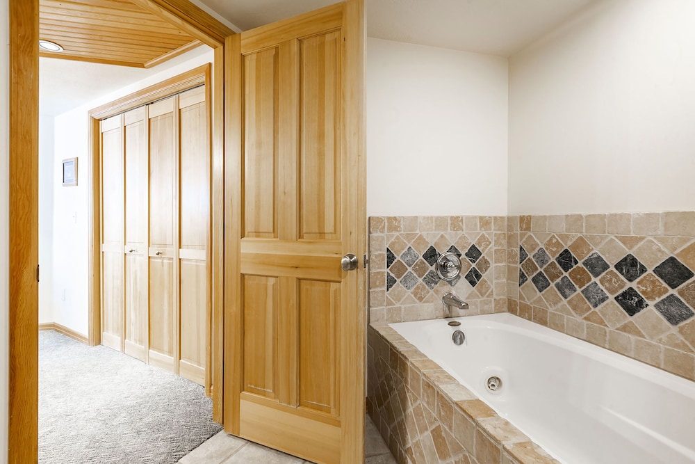 The Caledonian by All Seasons Resort Lodging - photo 229
