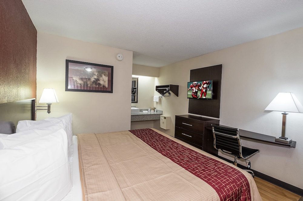Red Roof Inn Columbus East Reynoldsburg - photo 12