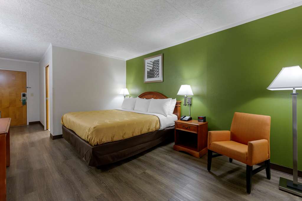 Quality Inn Roxboro South - photo 12