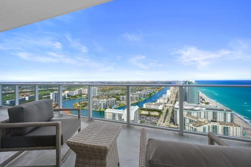 Beautiful Beachfront Penthouse — 4-Star Luxury Hotel in Hollywood, United States
