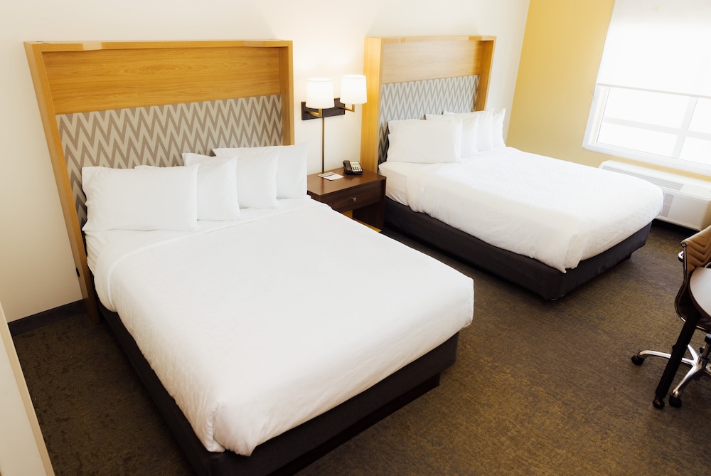 Holiday Inn Hotel & Suites Hopkinsville Convention Ctr by IHG - photo 6