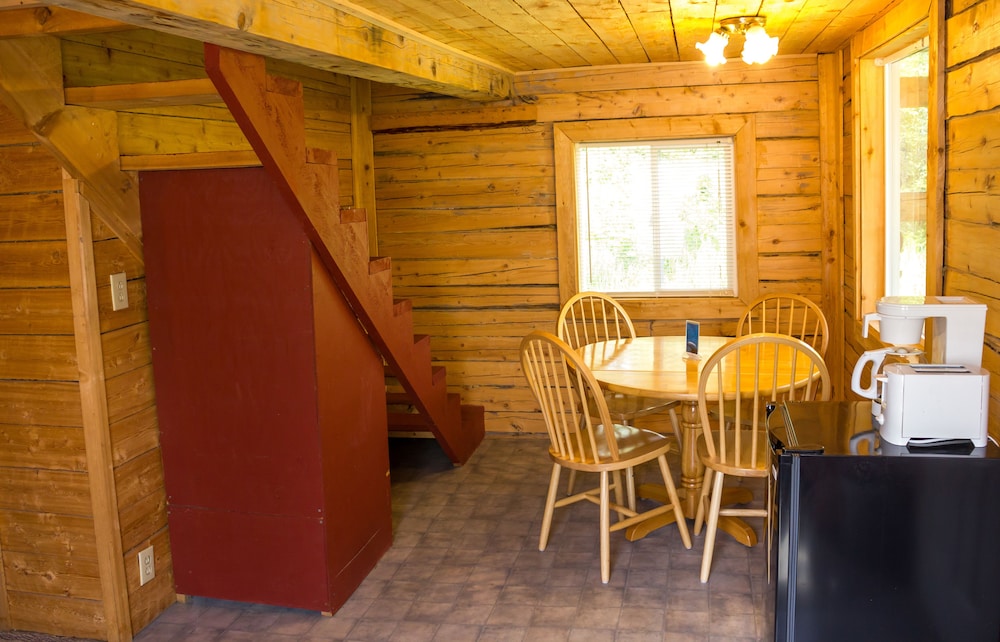 Midnight Sun Log Cabins - photo 44