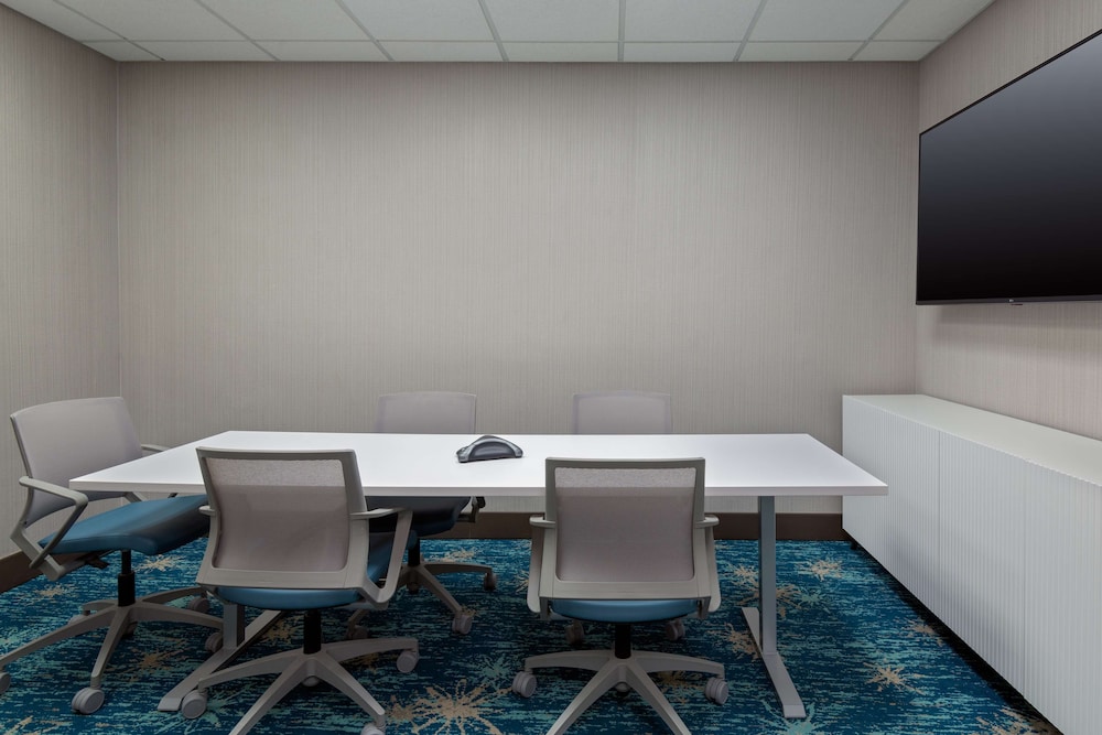 Hilton Garden Inn Charlotte Uptown - photo 35