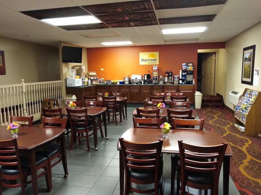 Days Inn by Wyndham Montrose - photo 20