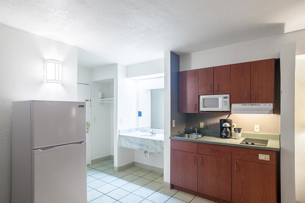 Suburban Extended Stay South of Downtown tinker AF - photo 18