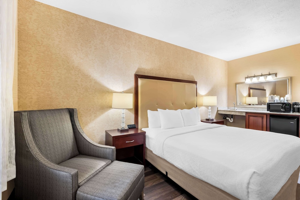 Best Western Plus Abbey Inn - photo 17