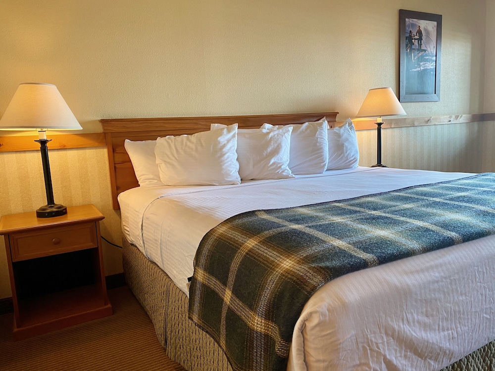 Cousins Country Inn - photo 18