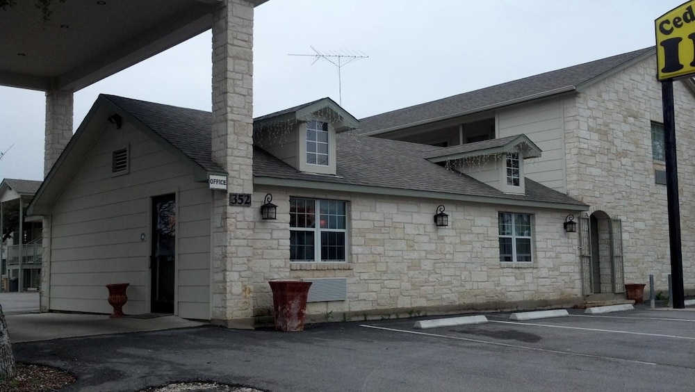 Cedar Creek Inn - photo 43