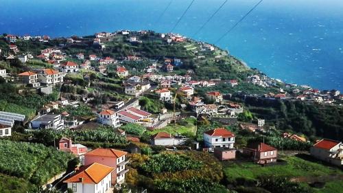 Apartamento Villa — 4-Star Luxury Hotel in Ponta Do Sol, Portugal