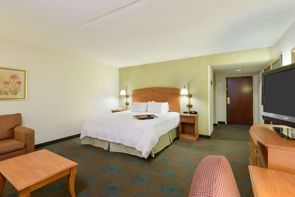 Hampton Inn Mt. Vernon - photo 7