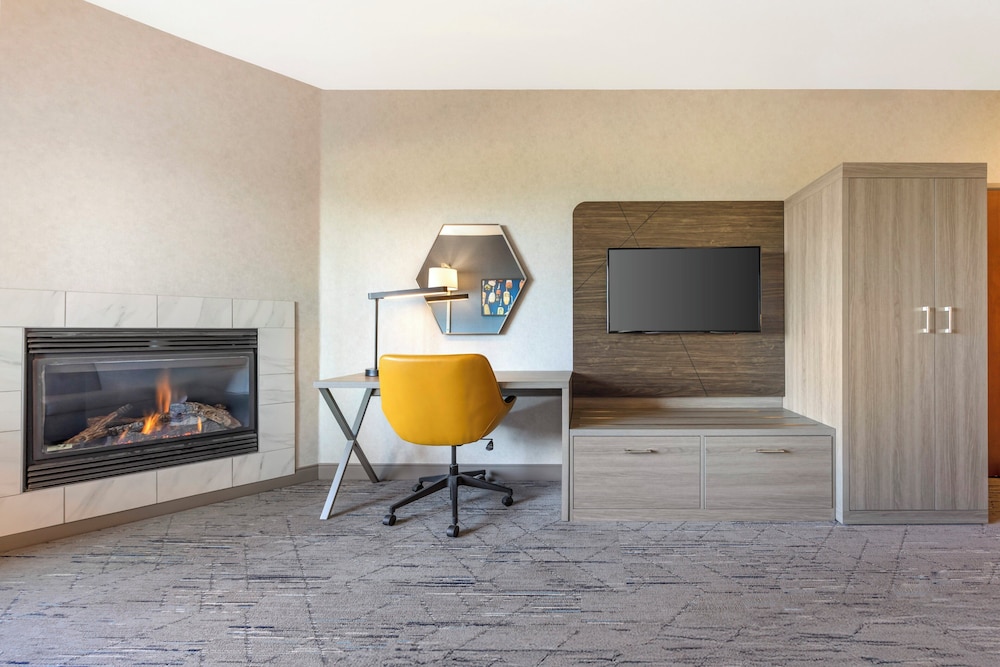 Holiday Inn Express & Suites Astoria by IHG - photo 14