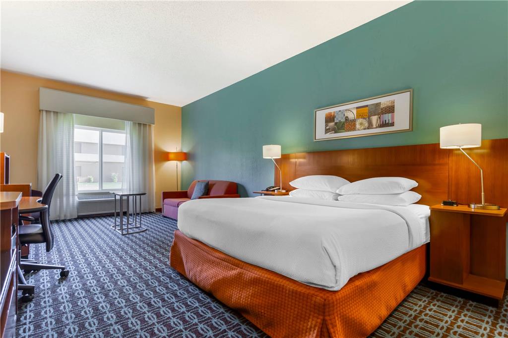 Comfort Inn & Suites Green Bay Stadium Area - photo 14