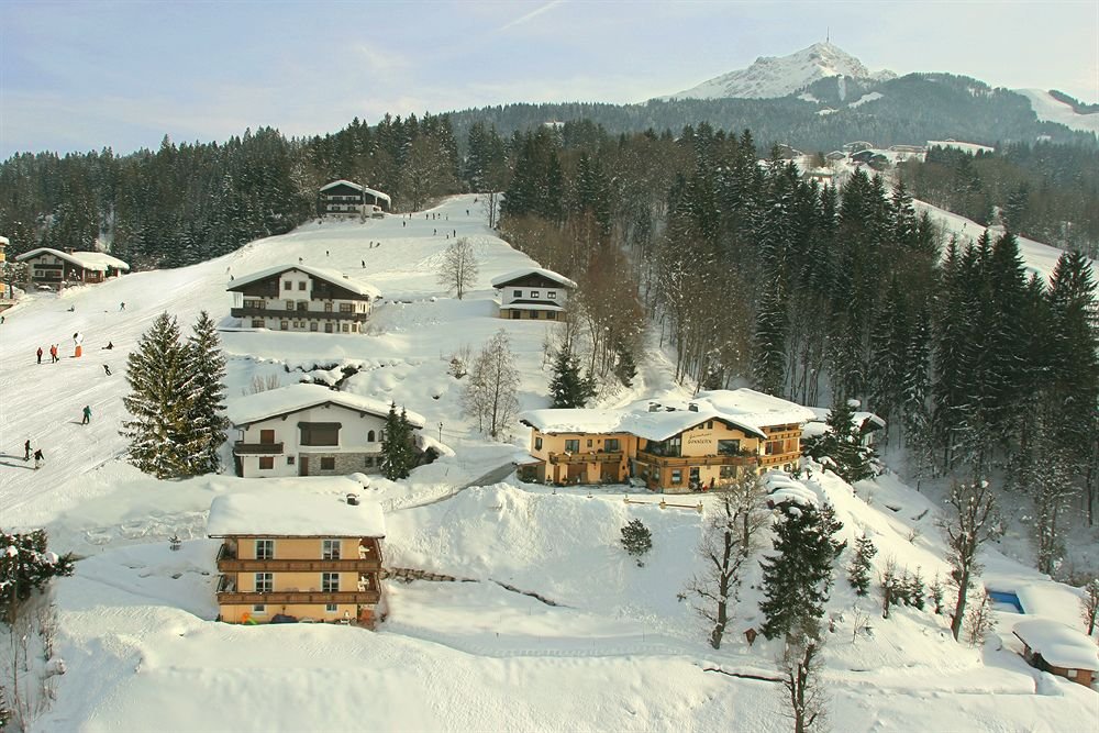 Romantik Aparthotel Sonnleitn in Sankt Johann In Tirol, Austria