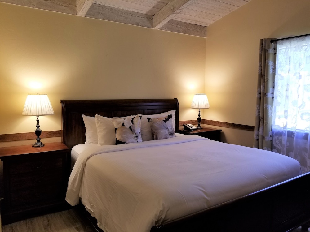 Carmel Valley Lodge and Resort - photo 2