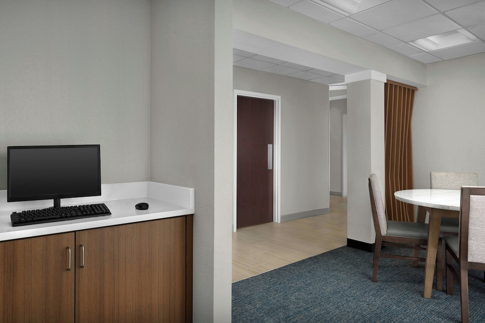 SpringHill Suites by Marriott Lynchburg Airport University Area - photo 22