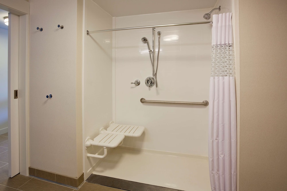 Hampton Inn Spicer Green Lake - photo 17