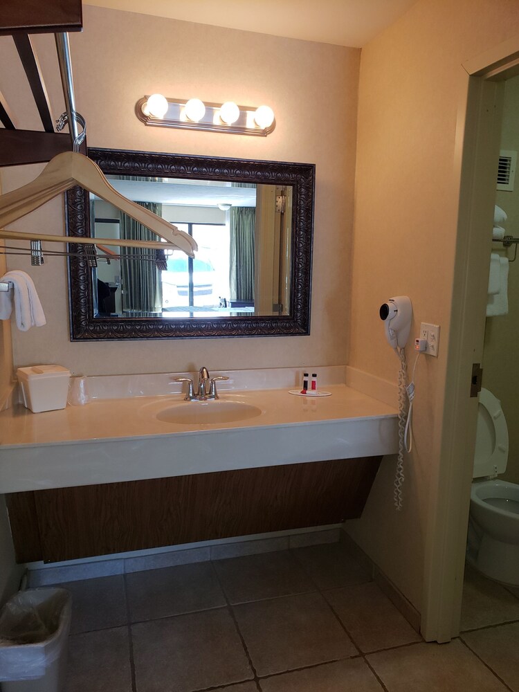 Baymont by Wyndham Branson Theatre District - photo 70