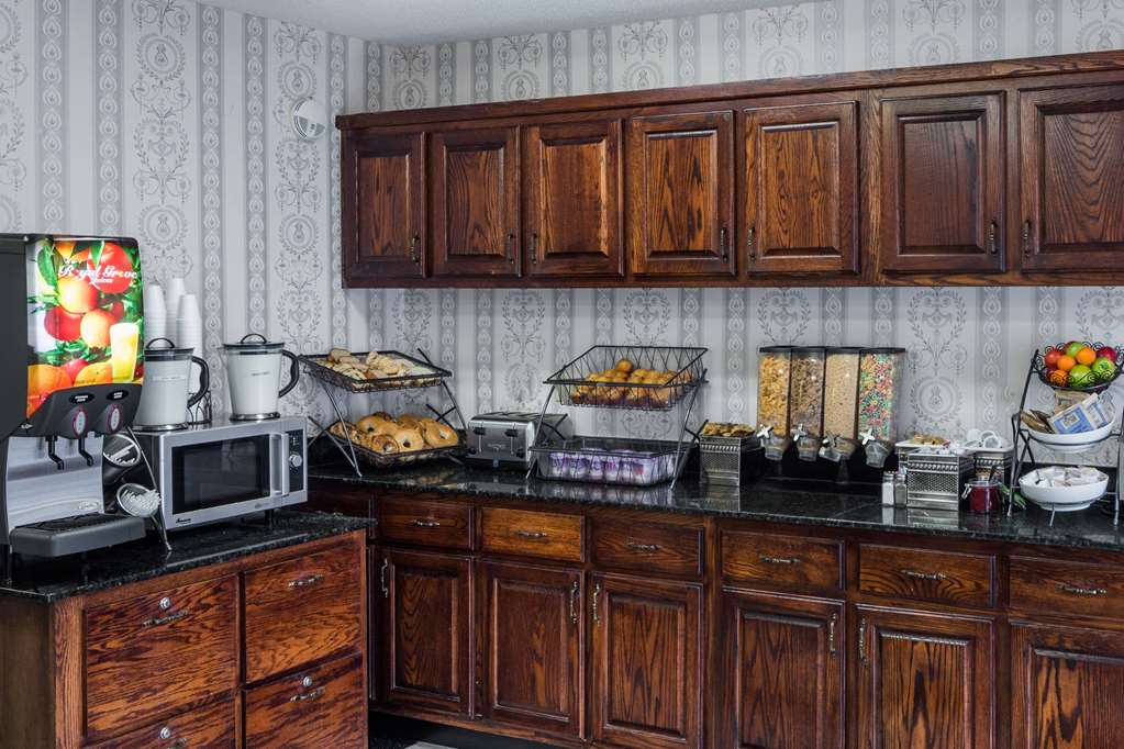 Baymont by Wyndham Cleveland - photo 16
