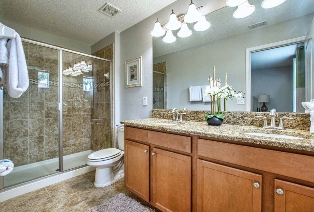 Spacious Family Getaway W Resort 3154pp 5 Bedroom Home by RedAwning - photo 25