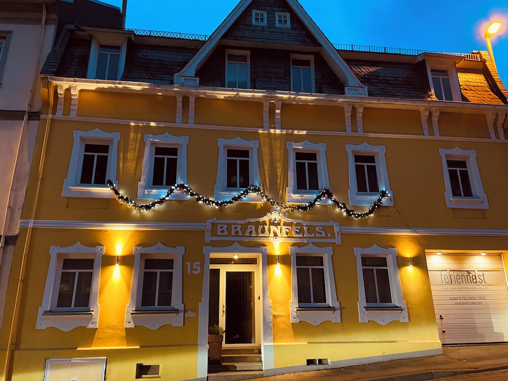 Hostel FerienNest Haus Braunfels — 4-Star Luxury Hotel in Bad Ems, Germany