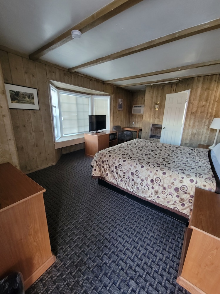 Townhouse Motel - photo 15