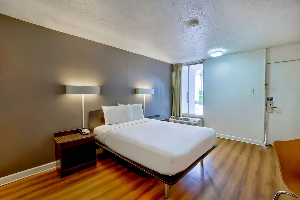 Motel 6 Gainesville FL - photo 13