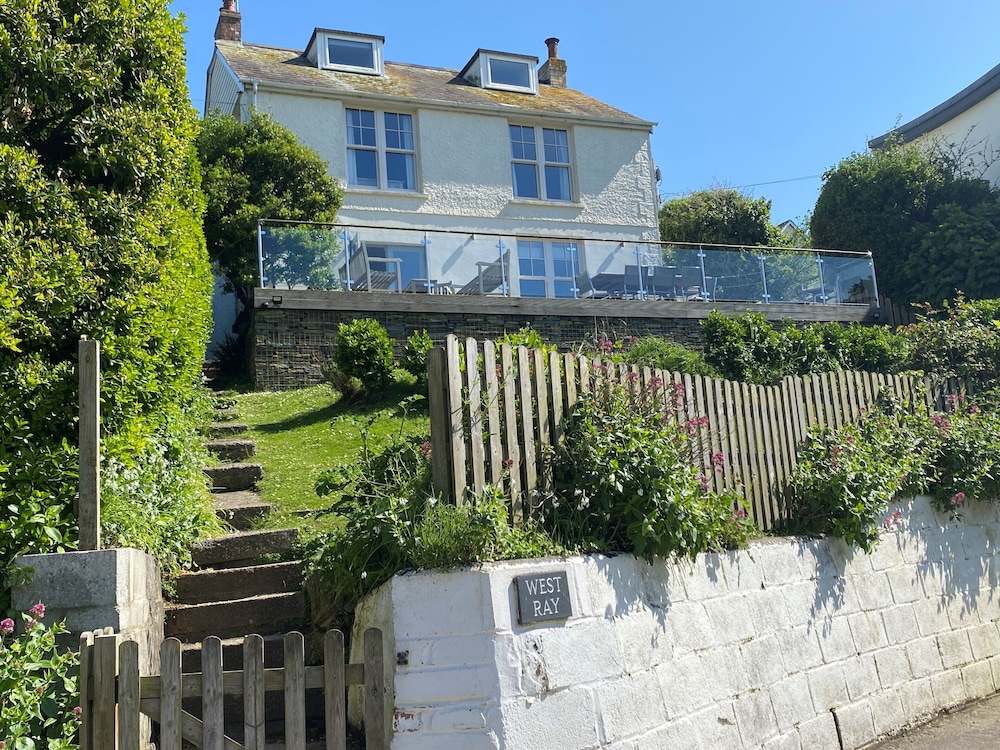 Westray House — 4-Star Luxury Hotel in Polzeath, United Kingdom