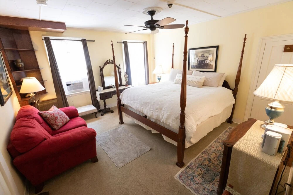 Waybury Inn - photo 4