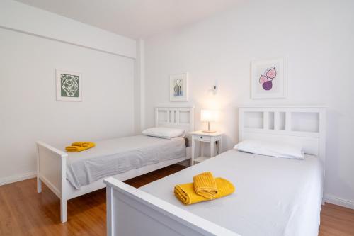 Finikoudes 3 Bedroom Seaview Flat