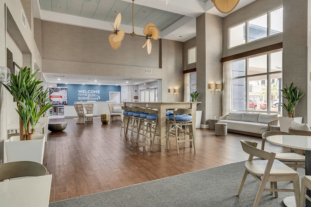 Holiday Inn Express and Suites Destin Miramar Beach by IHG - photo 4