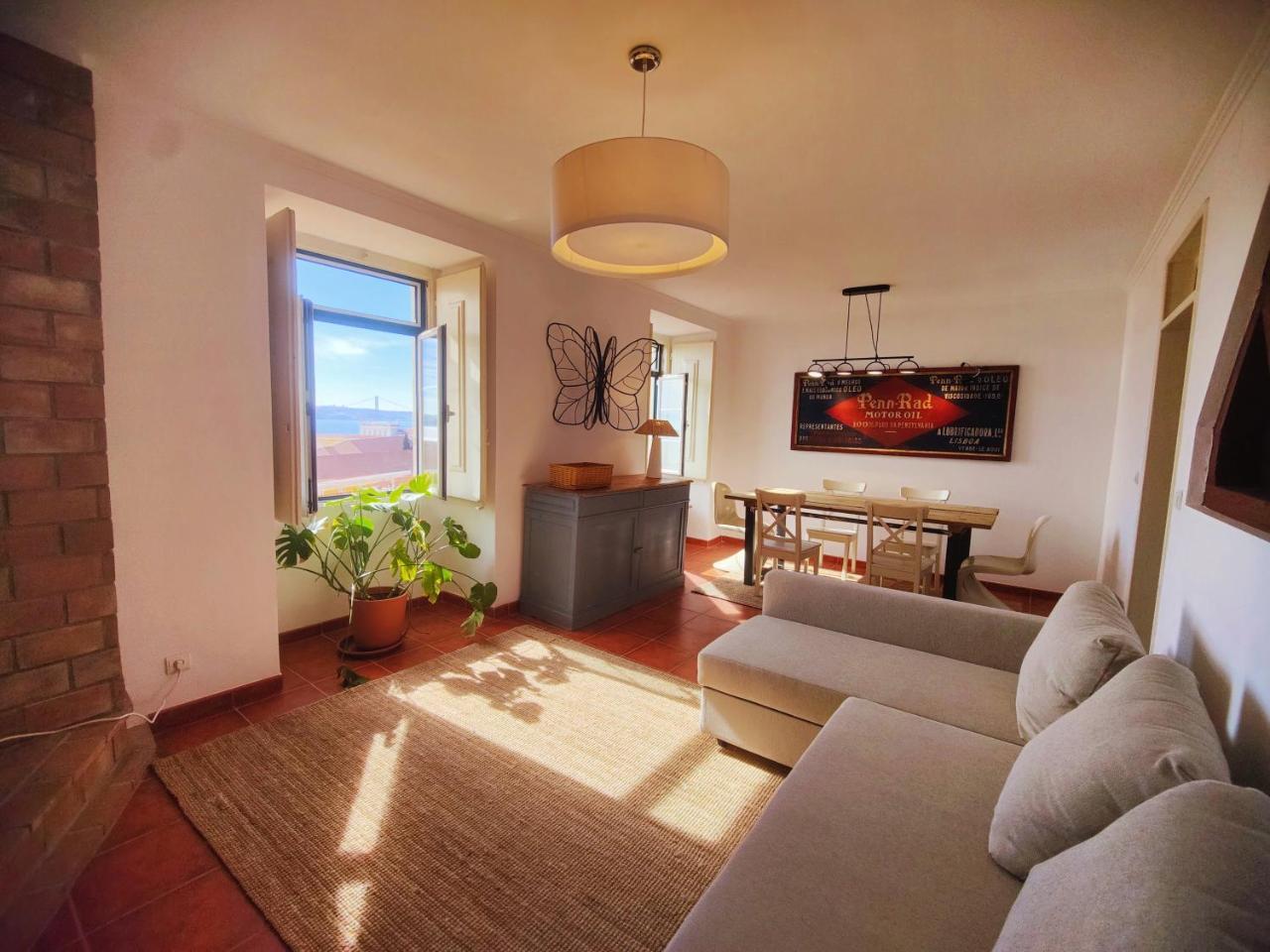 Apartmento com vista incrivel Sé3 — 4-Star Luxury Hotel in Lisbon, Portugal