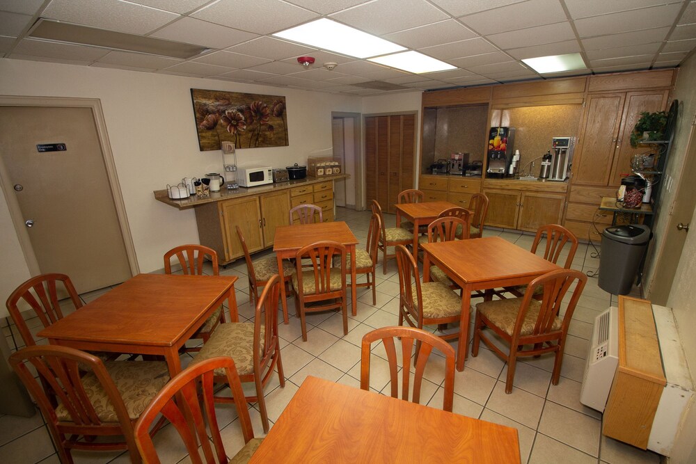 FairBridge Inn & Suites Lewiston - photo 36