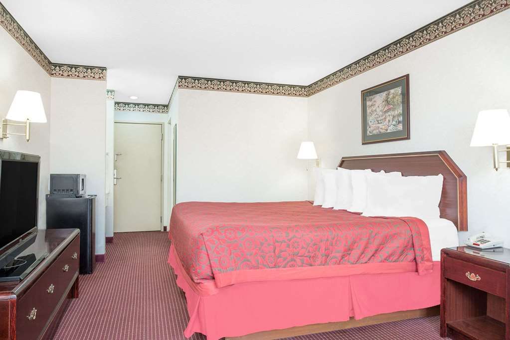 Gray Inn and Suites - photo 6