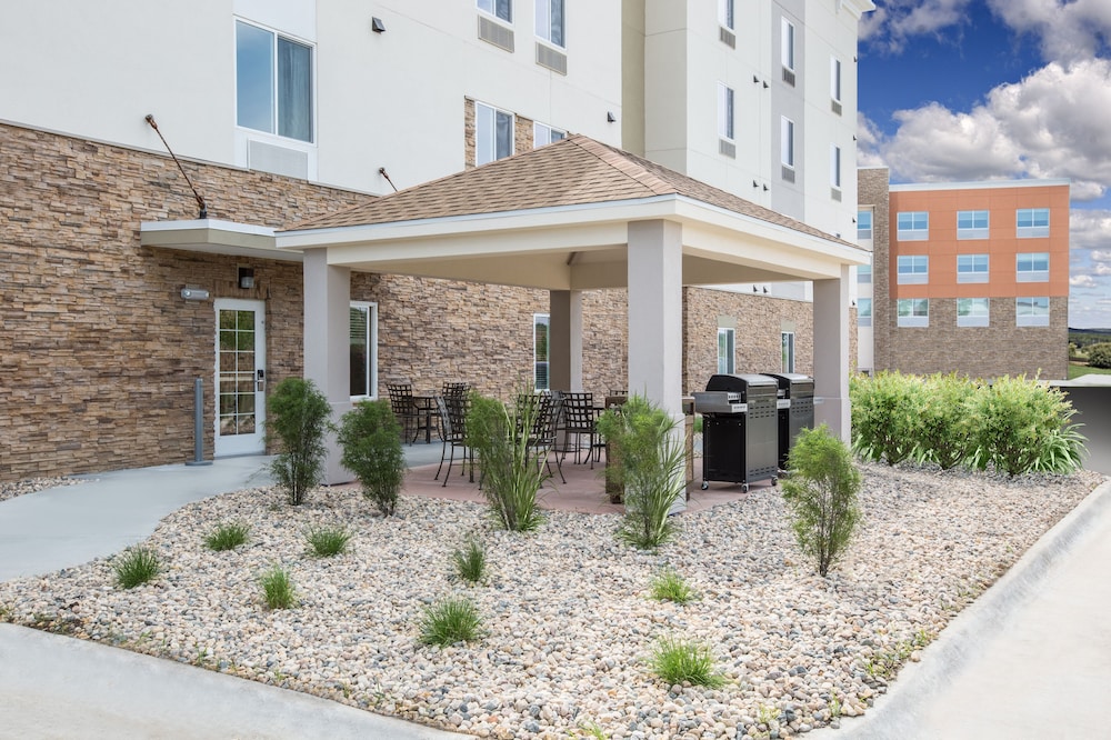 Candlewood Suites Omaha Millard Area by IHG - photo 26
