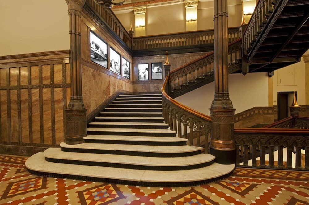 Hilton Garden Inn Milwaukee Downtown - photo 2