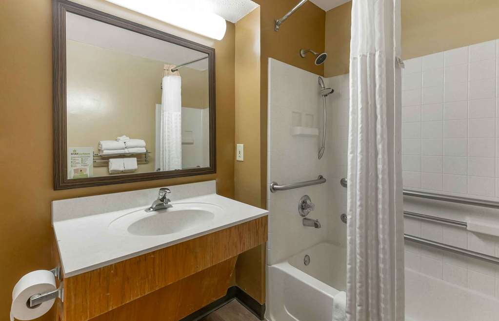 Suburban Studios Cary RDU Airport - photo 34