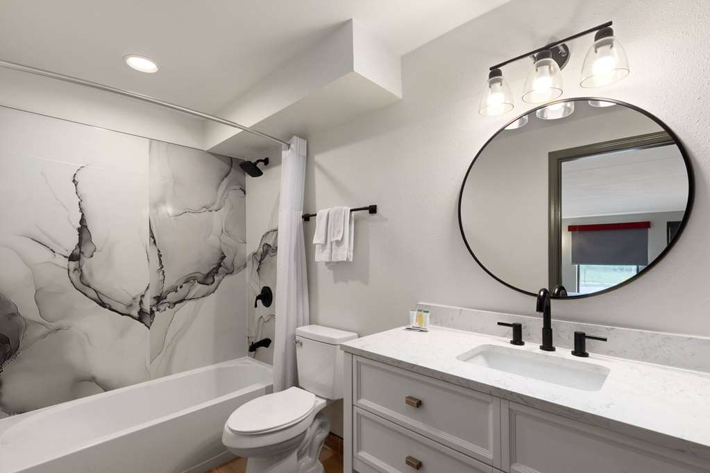 Ramada by Wyndham Bainbridge - photo 21