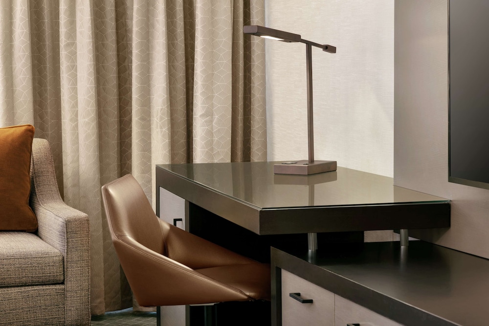 Doubletree by Hilton McLean Tysons - photo 9