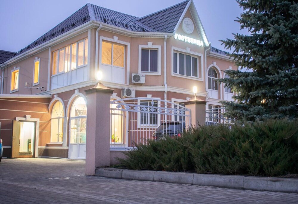 Hotel Severnaya Palmira in Alekseyevka, Russia