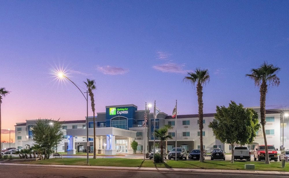 Holiday Inn Express Hotel & Suites El Centro by IHG - photo 70