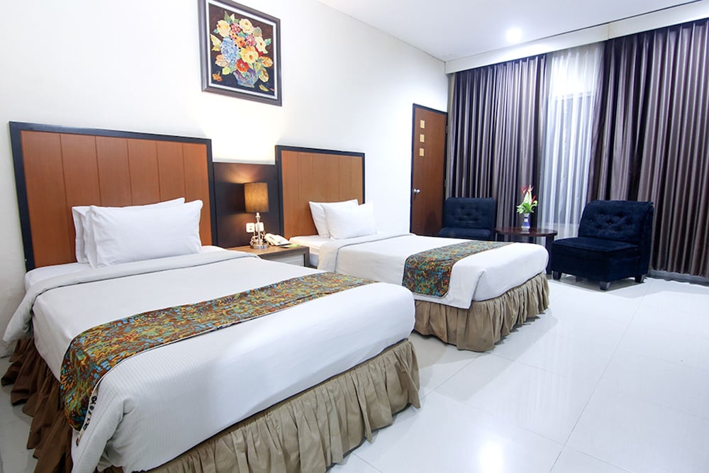 Parkside Mandarin Hotel Pekalongan — Pekalongan — photo 5