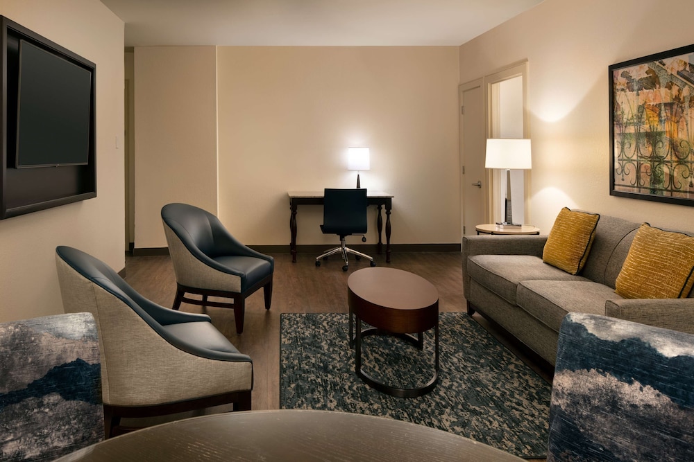 Embassy Suites by Hilton New Orleans - photo 15