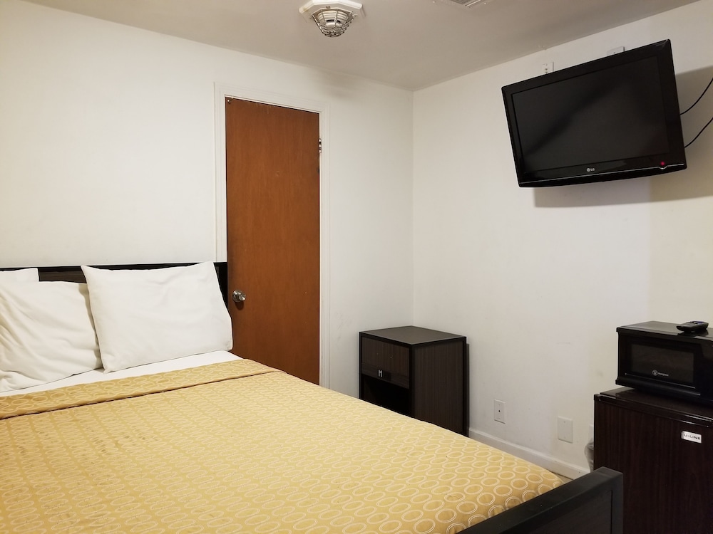 Lone Star Inn by FairBridge - photo 10