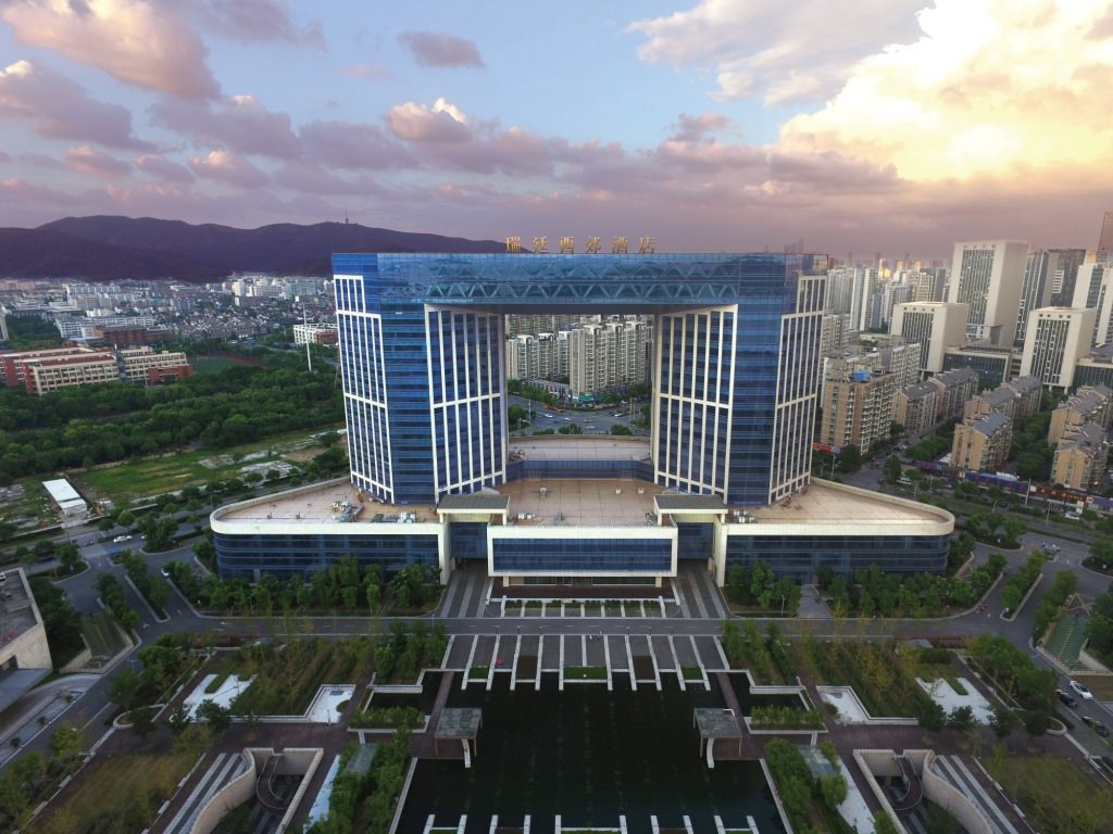 Grand King Town Hotel Wuxi — 4-Star Luxury Hotel in Wuxi, People's Republic of China