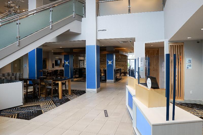 Holiday Inn Express & Suites Denver Aurora Medical Campus by IHG - carbon neutral hotel in Aurora