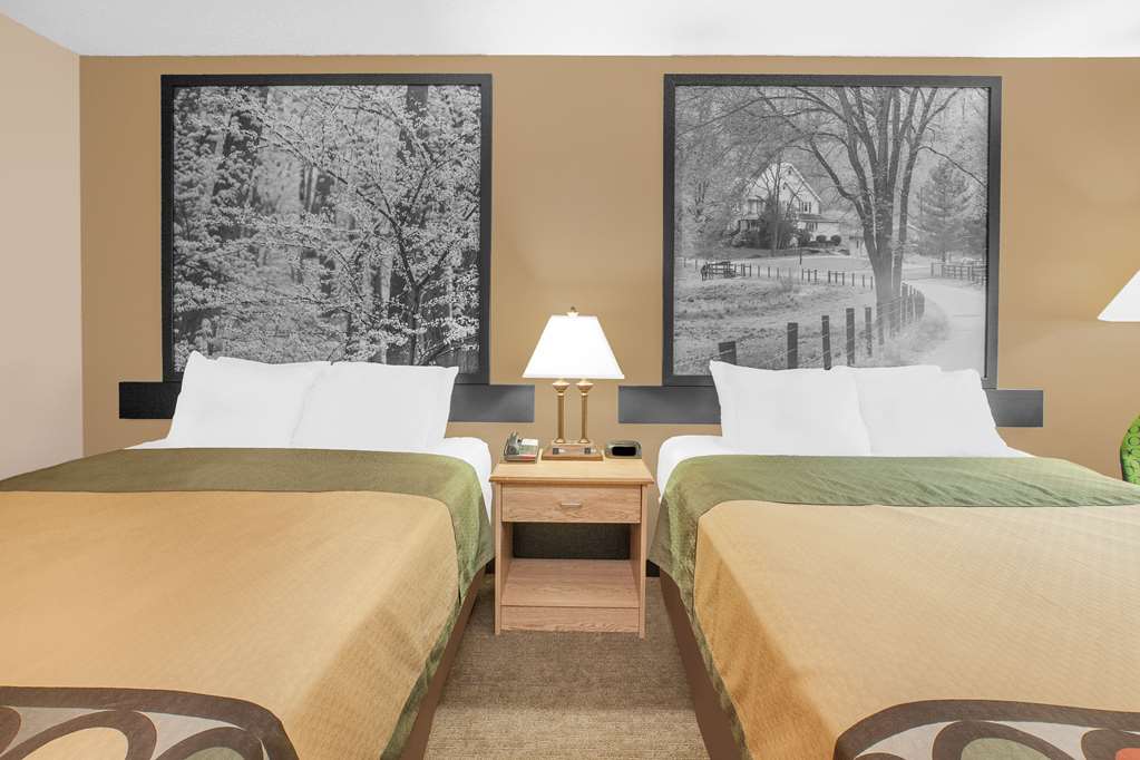 Super 8 by Wyndham Seville - photo 6