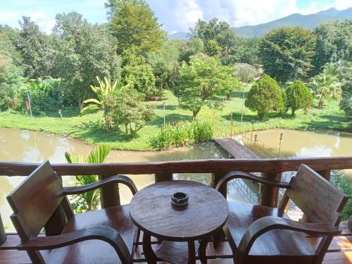 เรือนแฝด Brook View — hotel in Pai