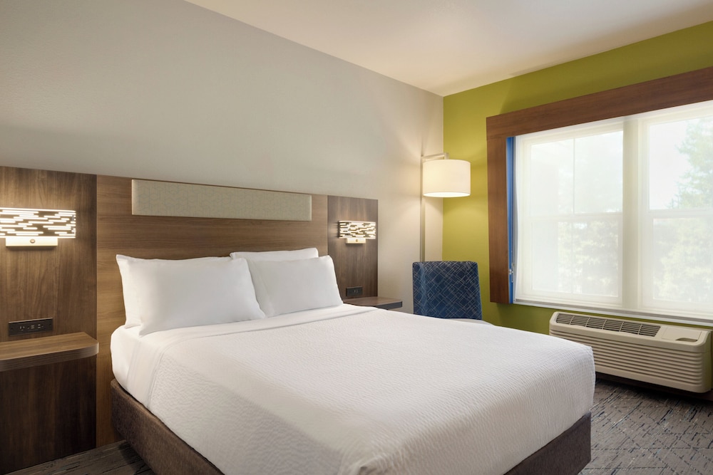 Holiday Inn Express West Sacramento - photo 10